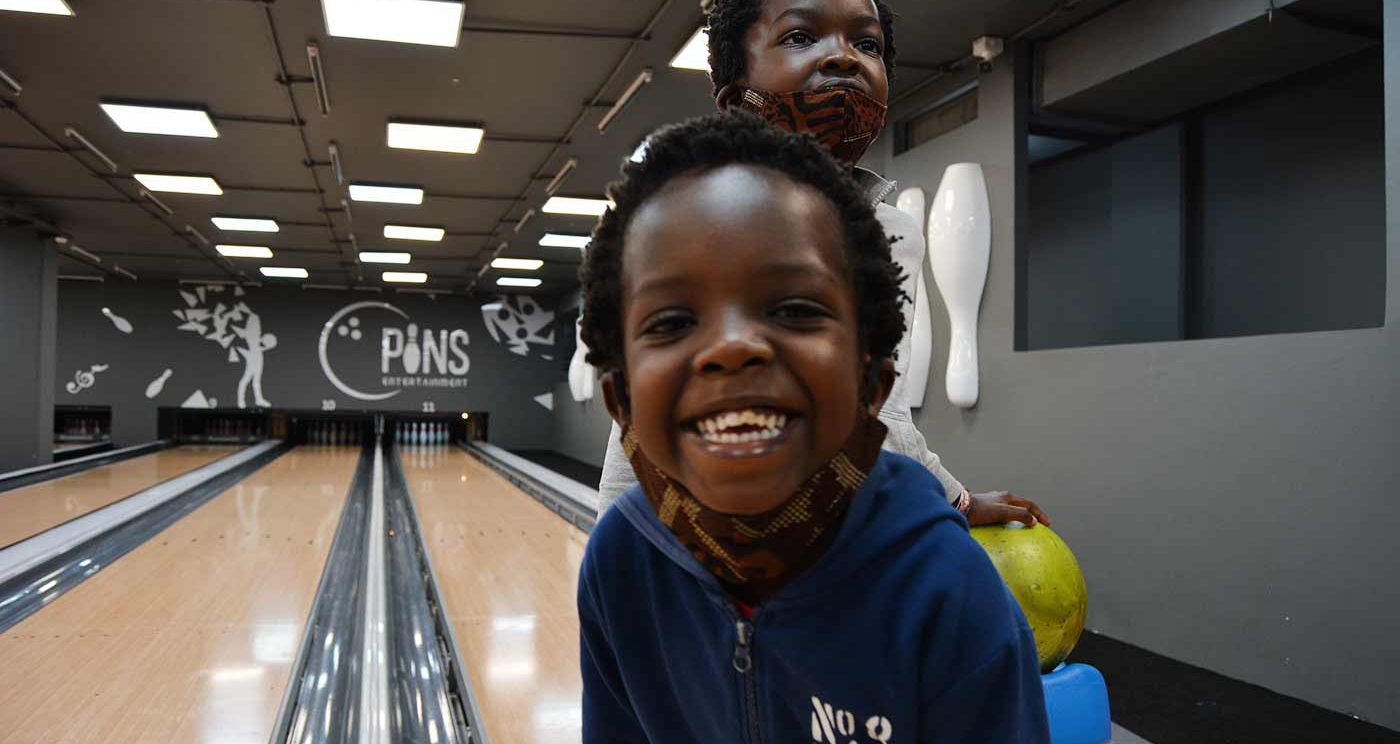 Pins Bowling