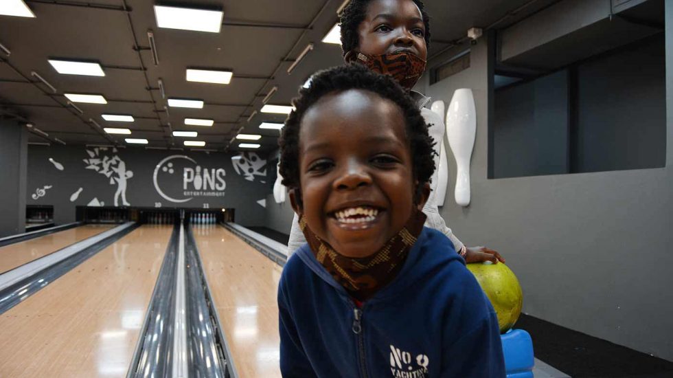 Pins Bowling